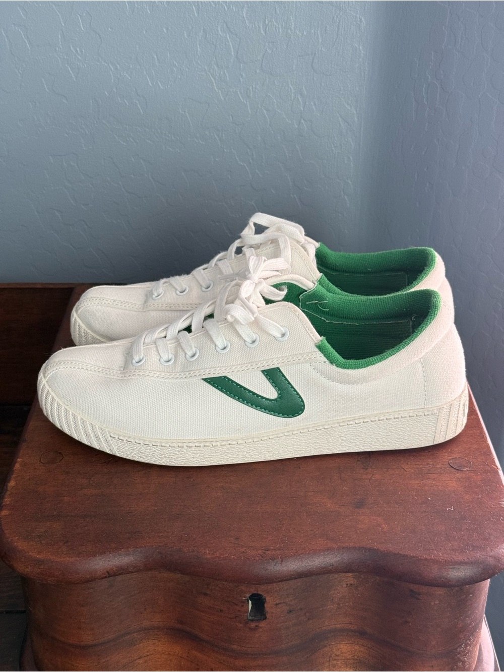Tretorn Women's Green Nylite Sneakers - 8M